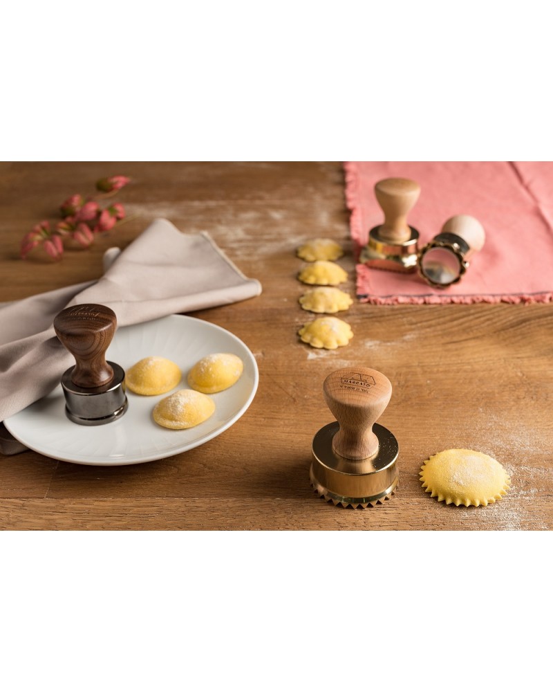 Gladworts Raviolini Pasta Maker Confezione Stampi per Ravioli e Tortelli, Stampo  per Ravioli Grandi Tondi + Quadrati, Plastica, Mattarello in Legno :  : Casa e cucina
